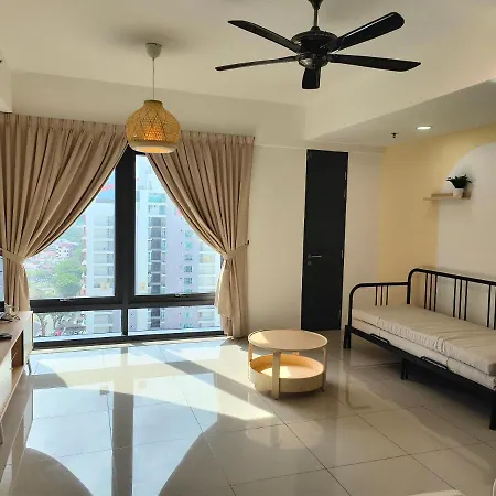 New Georgetown Tropical Macalister 218 Homestay 9Pax To11Pax Heng Exterior photo