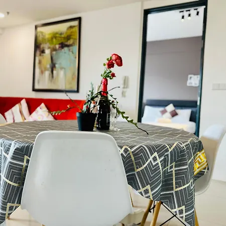 New Georgetown Tropical Macalister 218 Homestay 9Pax To11Pax Heng Exterior photo