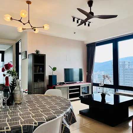 New Georgetown Tropical Macalister 218 Homestay 9Pax To11Pax Heng Exterior photo