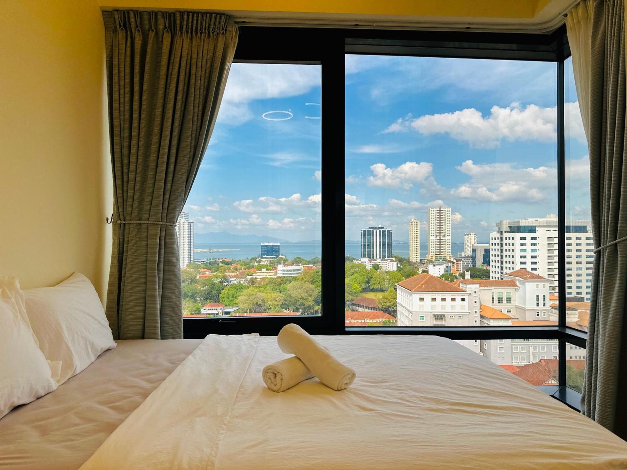 Apartment New Tropical Macalister 218 9pax To11pax Heng *