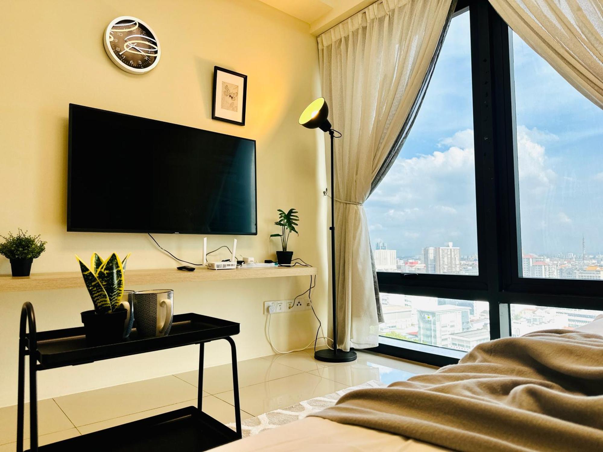 Apartment New Tropical Macalister 218 9pax To11pax Heng *