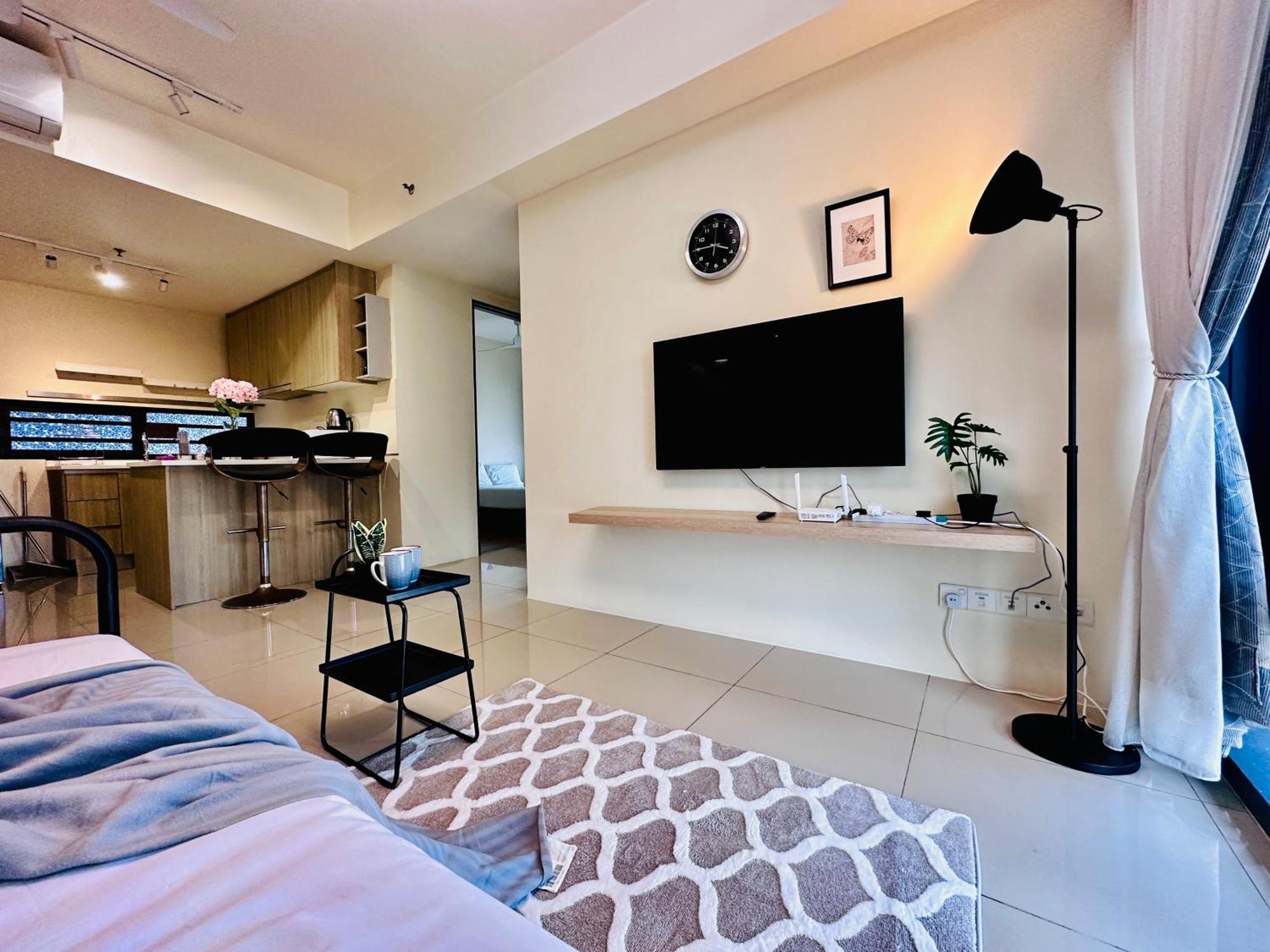 New Tropical Macalister 218 9pax To11pax Heng Apartment