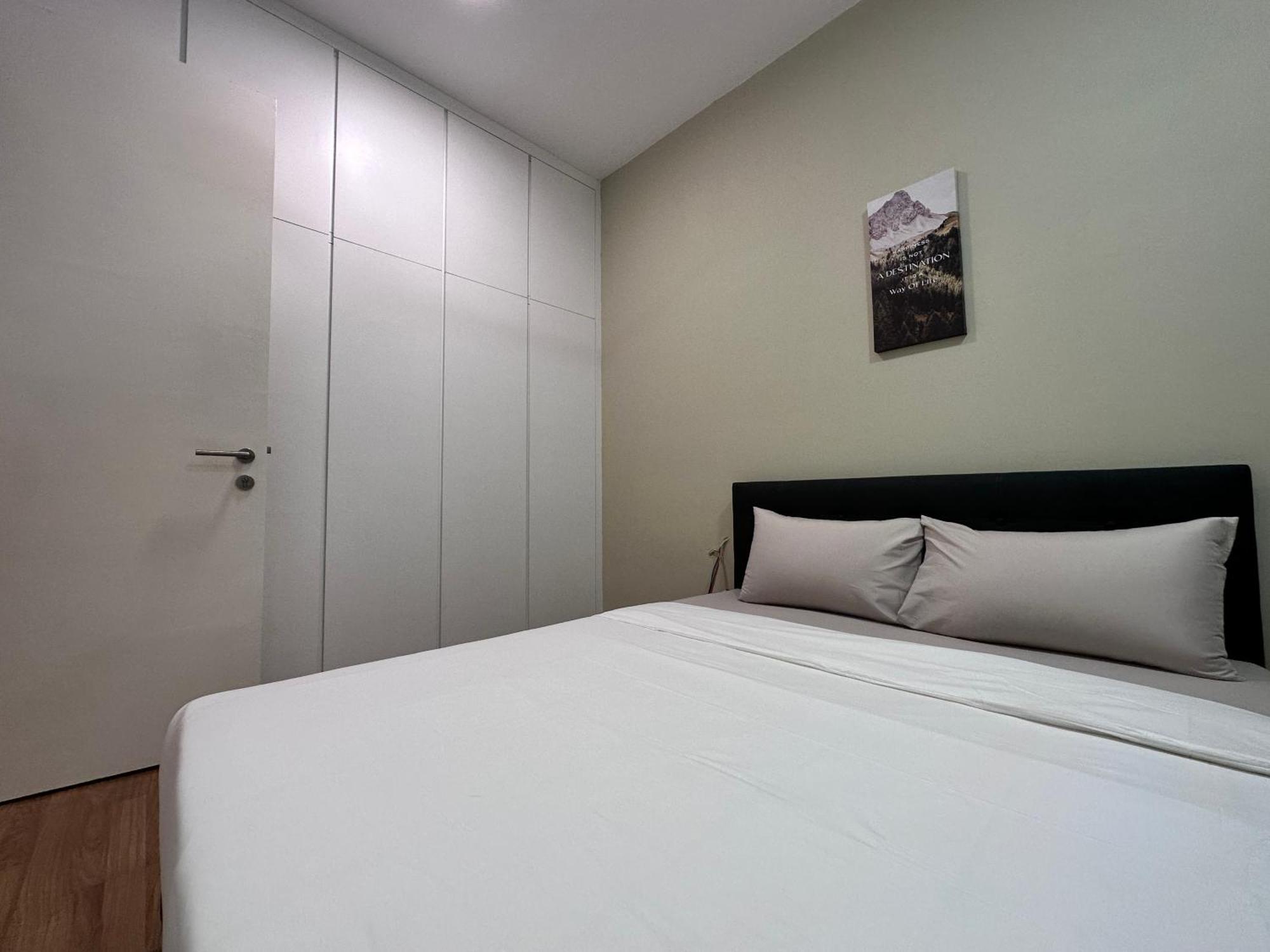 New Tropical Macalister 218 9pax To11pax Heng Apartment