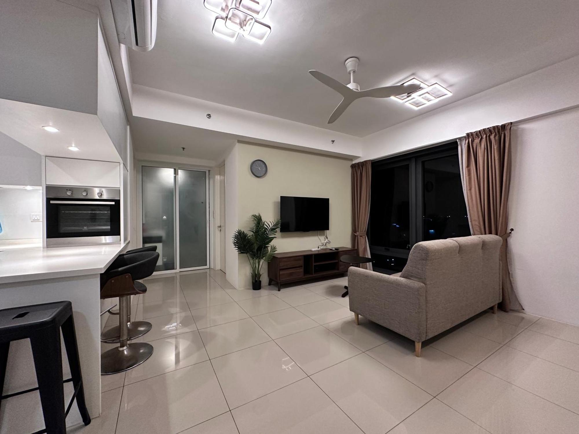 Apartment New Tropical Macalister 218 9pax To11pax Heng George Town