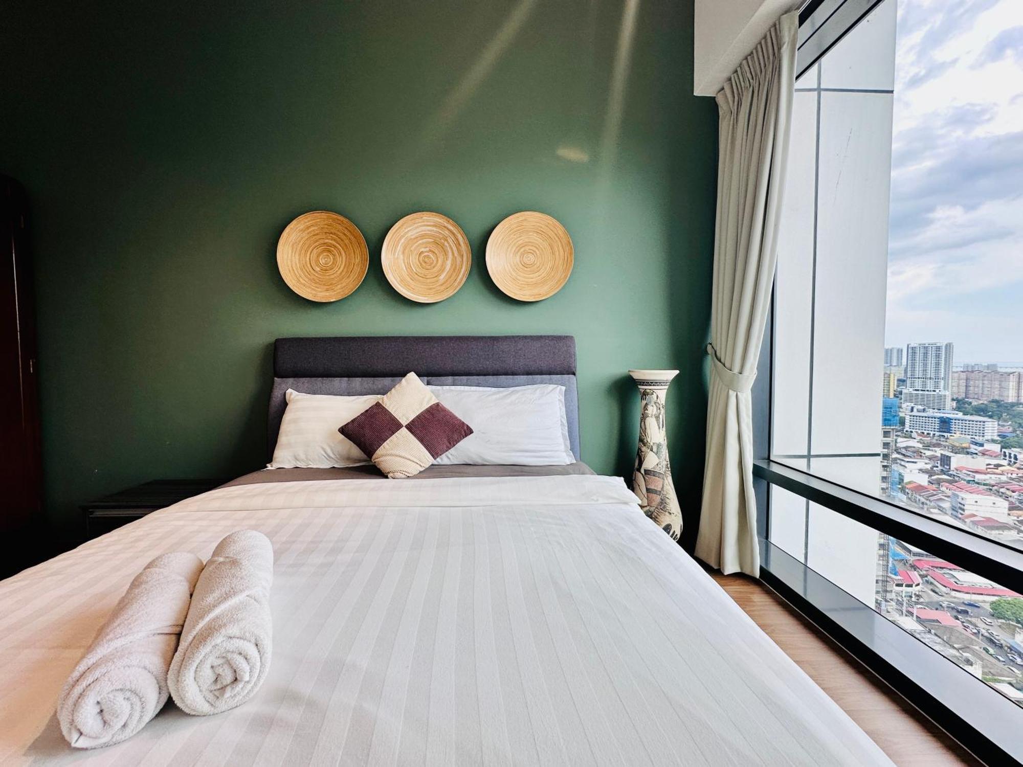 Apartment New Tropical Macalister 218 9pax To11pax Heng